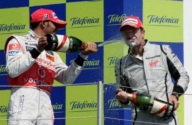 Barrichellónak viszket a tenyere