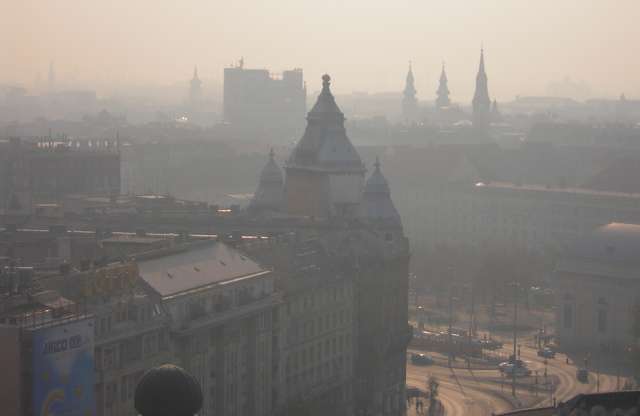 Közel a szmogriadó riasztási fokozata Budapesten