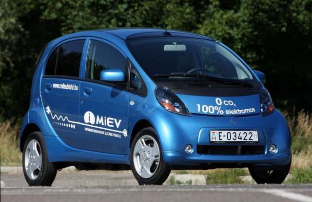 Ki veszi meg ugyanazt kétmillióval drágábban?