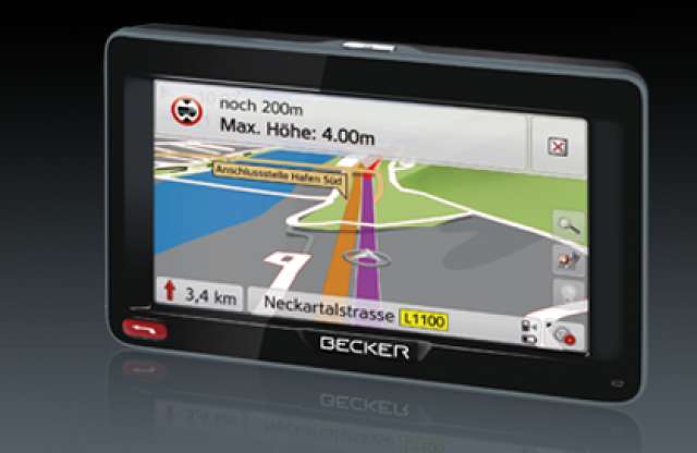 Vége a Lánchíd alá szoruló kamionoknak