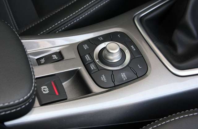 Mi baj lehet a kézifékkel?