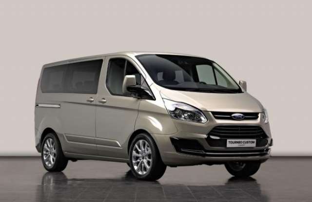 Üde formát szállít a Ford Tourneo Custom Concept
