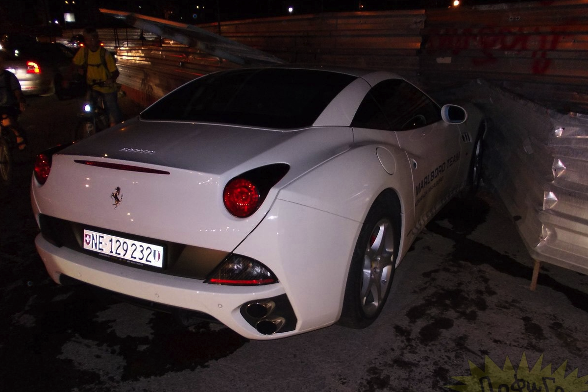 FERRARI CALIFORNIA