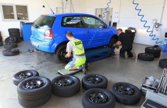 ADAC nyárigumi teszt 2012 - átlagautók méretében melyik nyer?