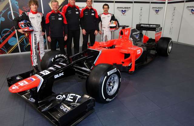 Szép hosszú orral itt az F1 sereghajtója