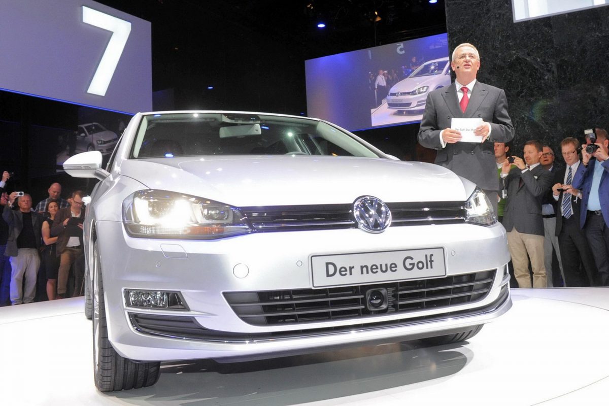 VOLKSWAGEN GOLF