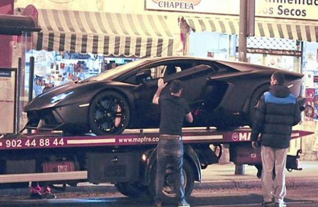 Máris lerobbant Ronaldo 100 milliós Lamborghinije