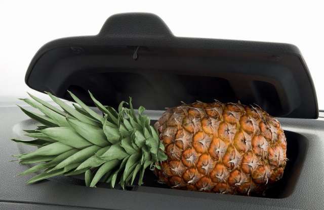 Sírunk és nevetünk: új autók képtelen képregénye Genfből