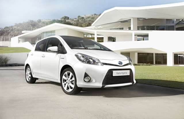Minden infó a Toyota legkisebb, hozzánk is érkező hibridjéről
