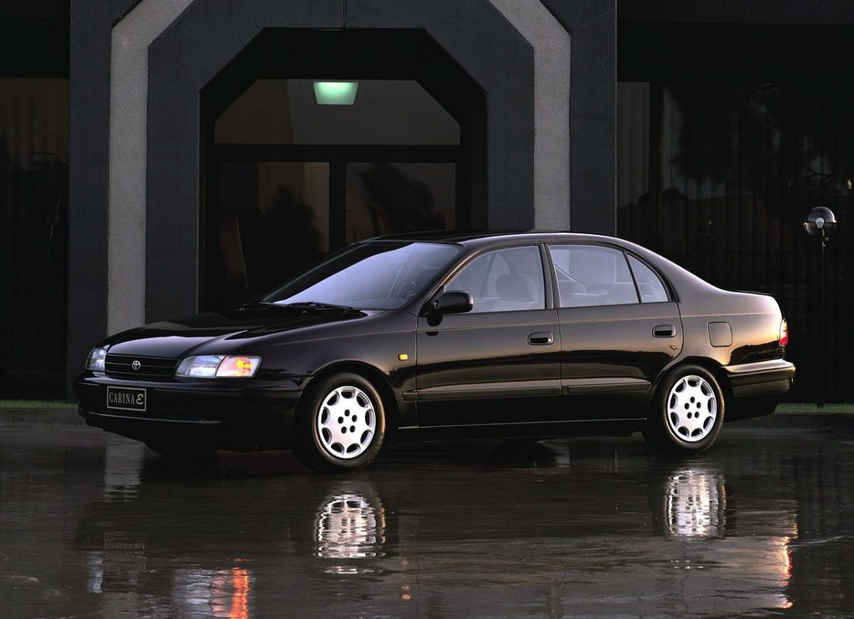 TOYOTA CARINA
