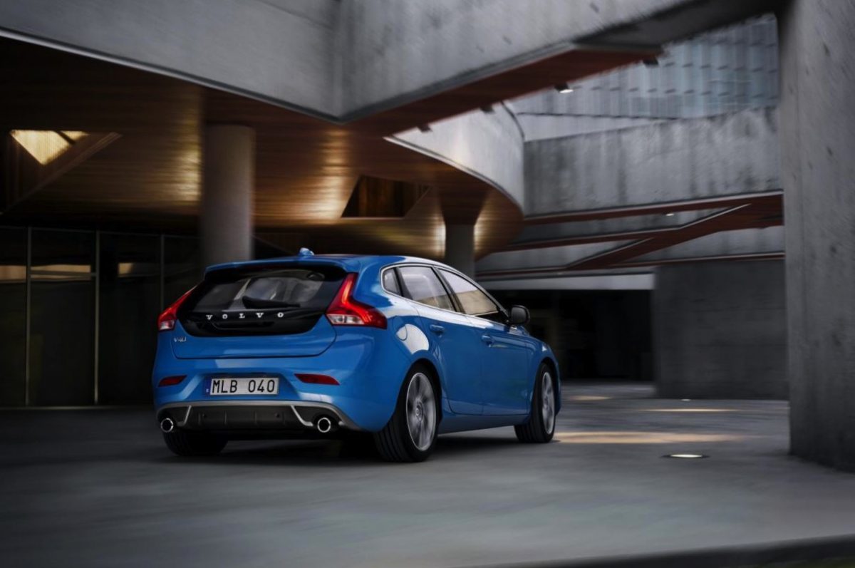 VOLVO V40