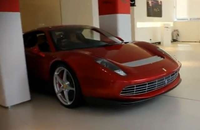 Hárommillió fontért építtetett magának új Ferrarit a gitárhős