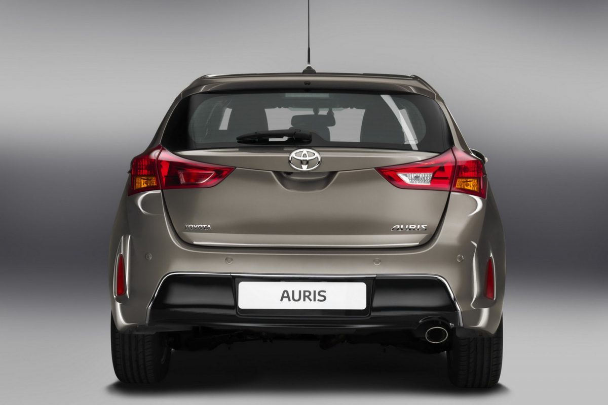 TOYOTA AURIS