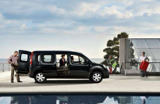 Új hétszemélyes kisbusszal jelentkezik a Renault