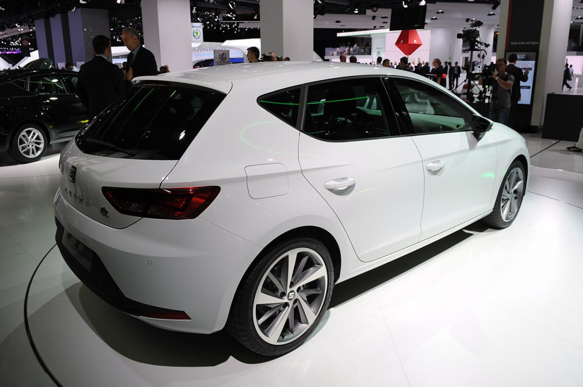 SEAT LEON