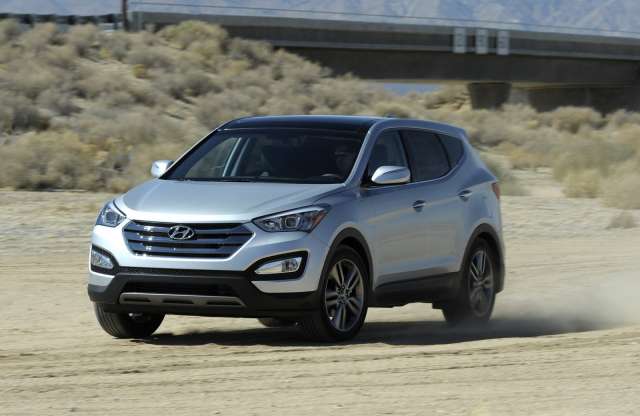 Ketté vált a frissített Hyundai Santa Fe