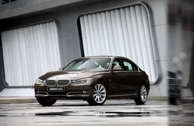 Hosszított 3-as BMW debütál Pekingben