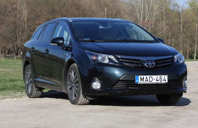 Drágaszágom – Toyota Avensis 2.2 DCAT kombi teszt