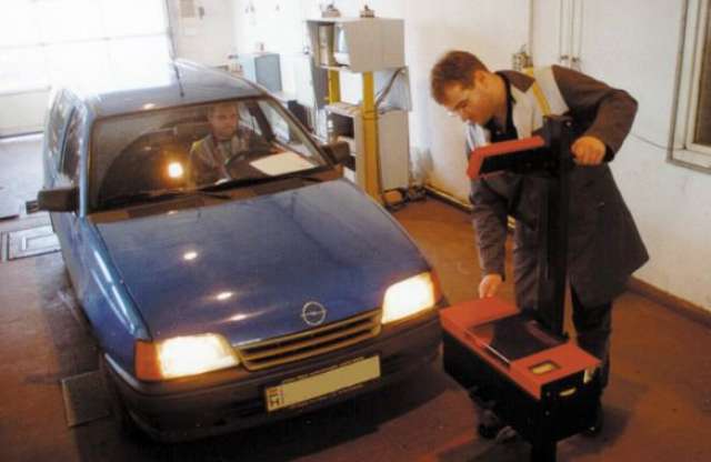 Drágább lehet a műszaki vizsga és a hivatásos jogosítvány is