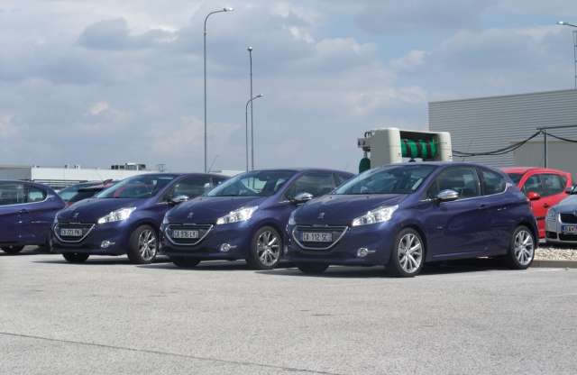 Autókat épít a világ legdrágább Lego-szettje – így gyárt a PSA