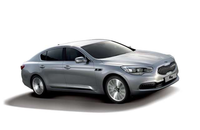 Még nem tudja, milyen névvel, de BMW-t, Audit ütne a Kia