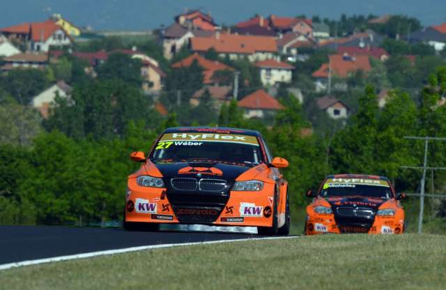 Gyors volt, majd lerobbant a Lada a Hungaroringen