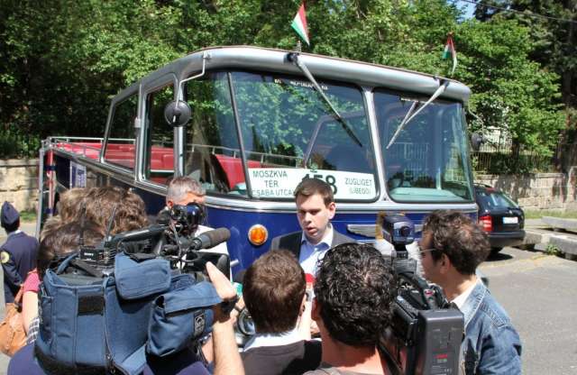 Kabrióbusszal dobja fel a nyári közlekedést a BKV