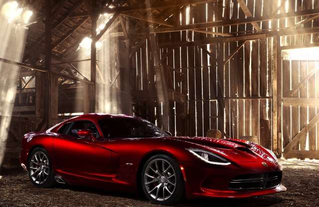 Pánsíp, szemüveges ember, ünnepség - autónevek magyarul