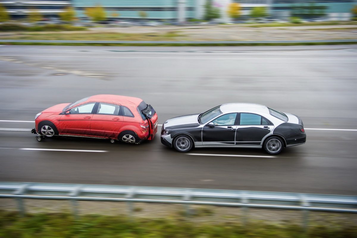 MERCEDES-BENZ S-OSZTÁLY