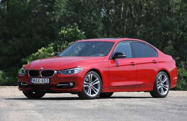 Bele lehet kötni? BMW 328i teszt