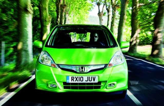 Hatalmas verseny folyik a legtisztább autómárka címért