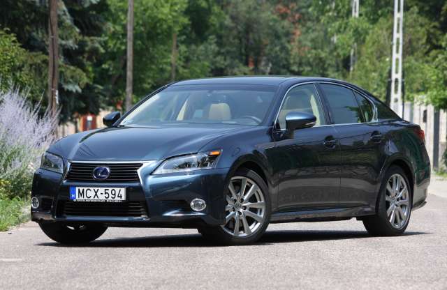 Soha nem volt még ilyen olcsó a Lexus GS