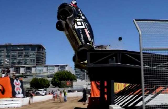 Orral csapódott rámpának a kaszkadőr