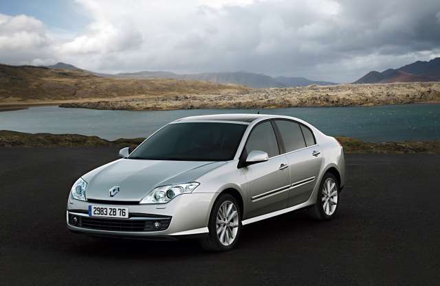 Mit válasszunk 3 millióért autópályára?