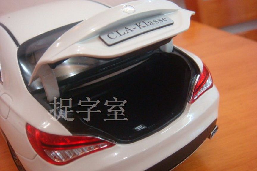 MERCEDES-BENZ C-OSZTÁLY