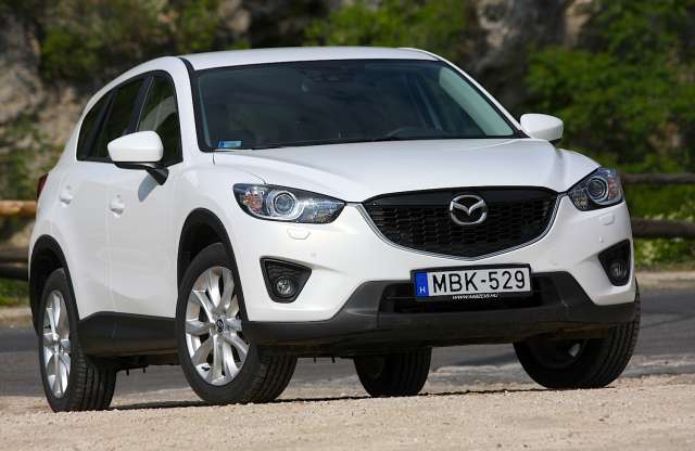 Ilyen könnyű lenne? – Mazda CX-5 teszt