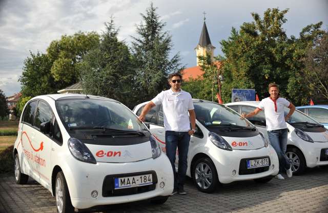 Öt új villanytöltőfejjel bővült hazánk e-kútjainak száma