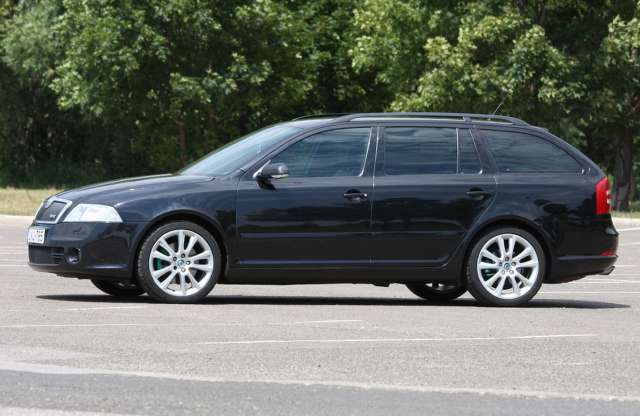 Lökhajtásos melósautó – Skoda Octavia Combi RS használtteszt