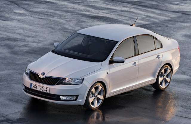 Stop-starttal, 550 literes puttonnyal jön az új ötajtós Skoda