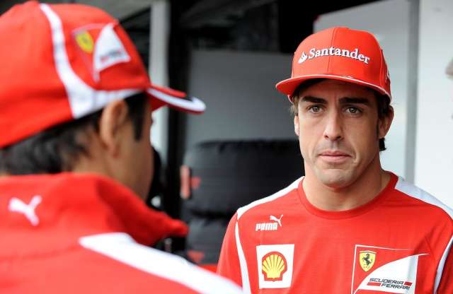 Hibátlan versenyzéssel Alonso szökésben