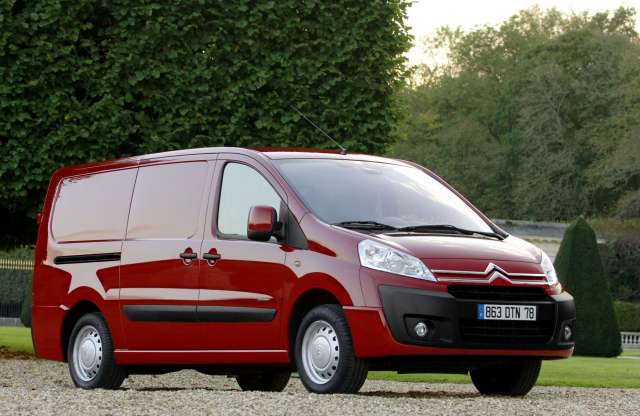 Furgonokon közösködik a Toyota és a Peugeot-Citroën