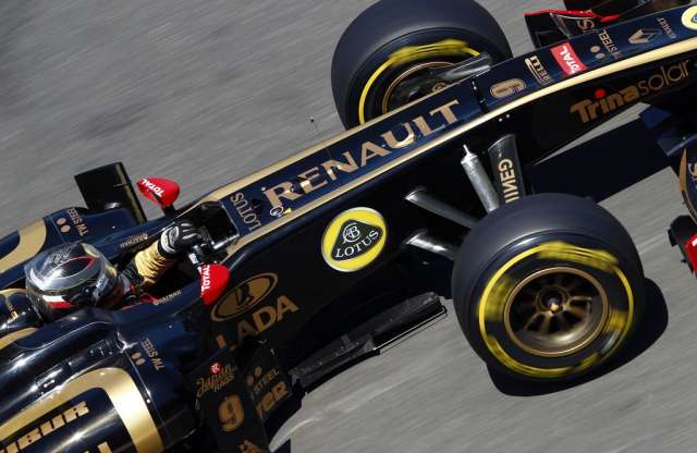 Mindent akar a Lotus