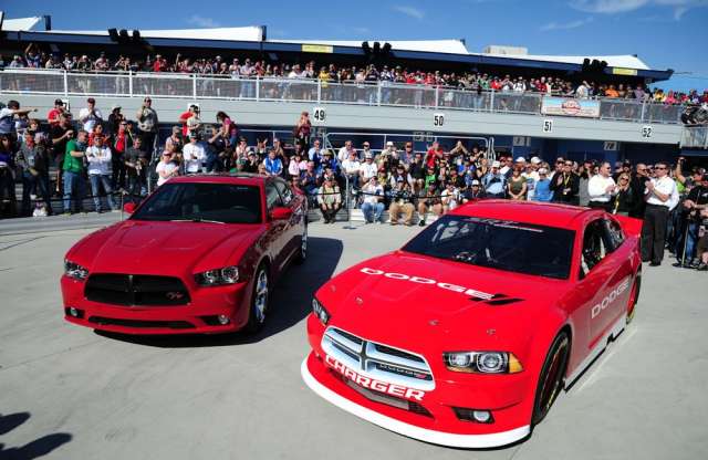 NASCAR: egy autómárkával kevesebb