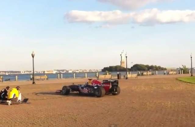 A szabadság földjéről dalol Vettel versenygépe