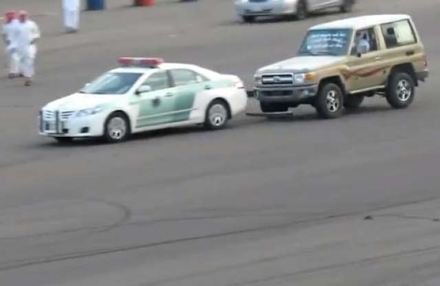 Sok drifter rendőrt győz – menekül a közeg