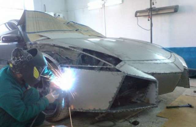 Szegény ember szupersportautója