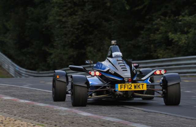 600 lóerős autókat alázott a Nürburgringen az 1 literes EcoBoost