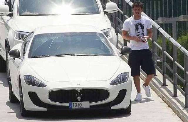 Messi olcsóbb autót vett, mint Dzsudzsák