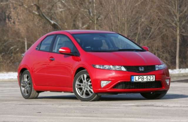 Komoly kompaktok 3 millióért - mit érdemes venni?