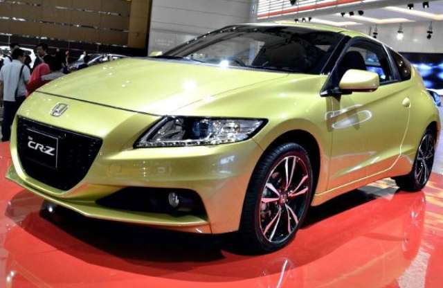 Kézi váltóval nyomatékosabb lehet a Honda CR-Z